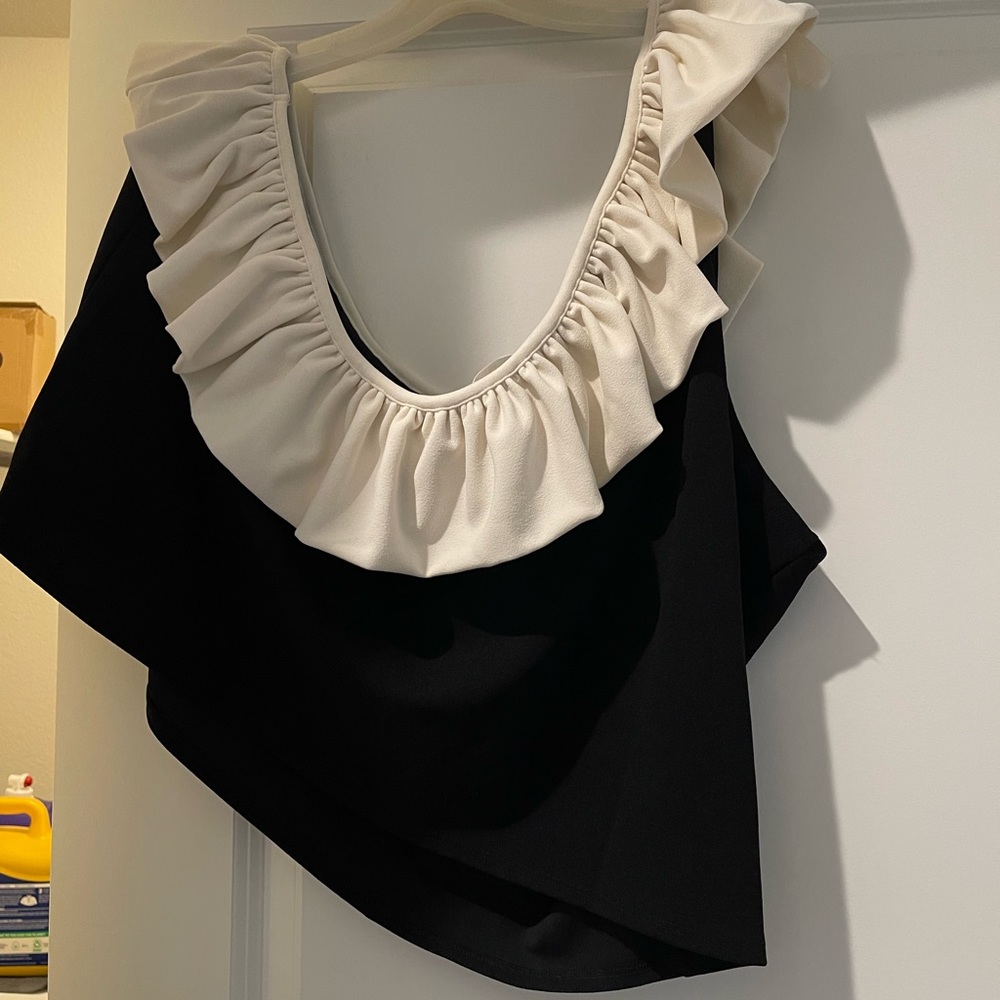 Plus Size One Shoulder Top - Picture 4 of 4